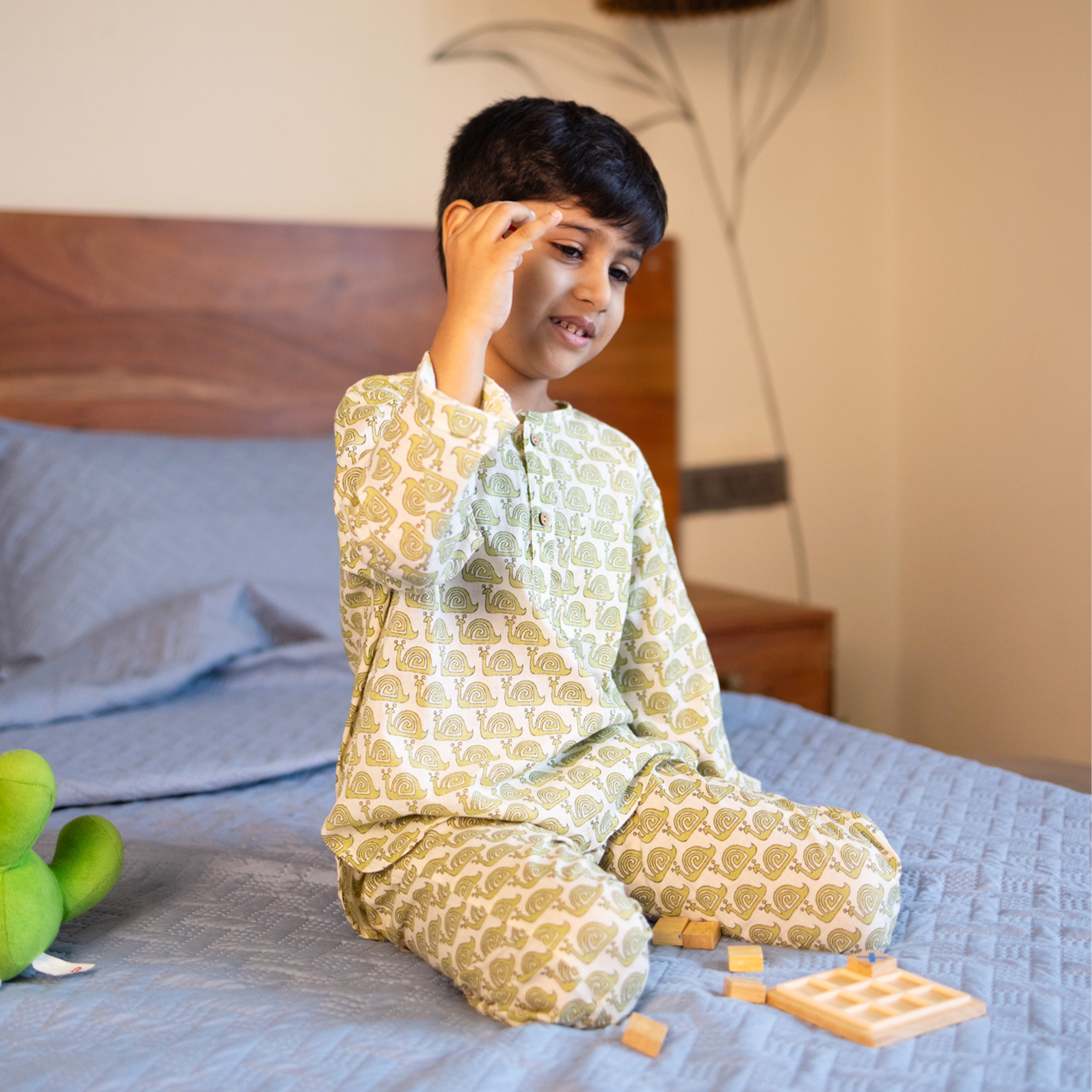 Sleepy Snail Kids Unisex Nightsuit