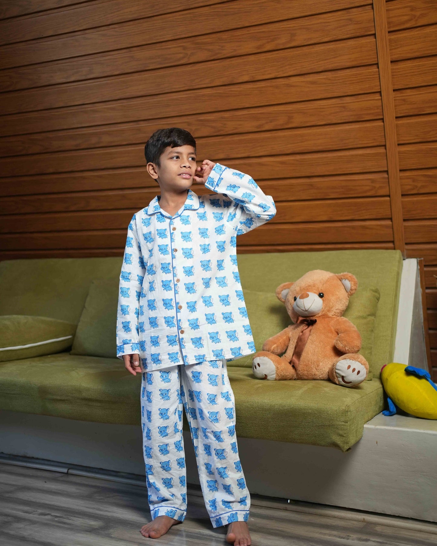 Piggy Snooze Kids Unisex Collar Night Suit