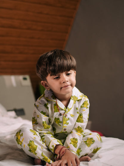 Froggy Flutter Kids Unisex Collar Night Suit